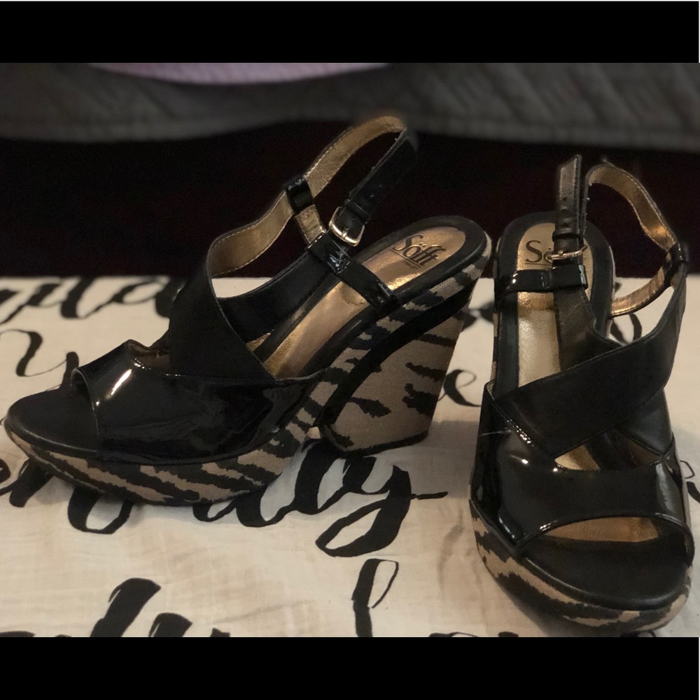 Black and tan zebra print wedge women’s shoes sz 8